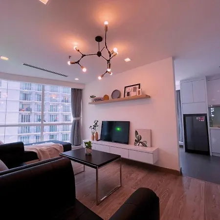 6Pax Suites Kl City Pavilion At Bukit Bintang Netflix & Wifi Kuala Lumpur Exterior photo
