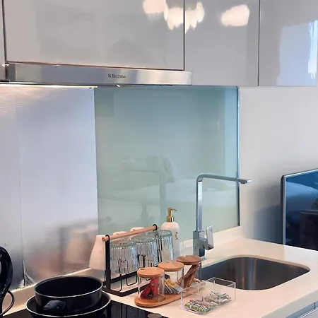 6Pax Suites Kl City Pavilion At Bukit Bintang Netflix & Wifi Kuala Lumpur Exterior photo