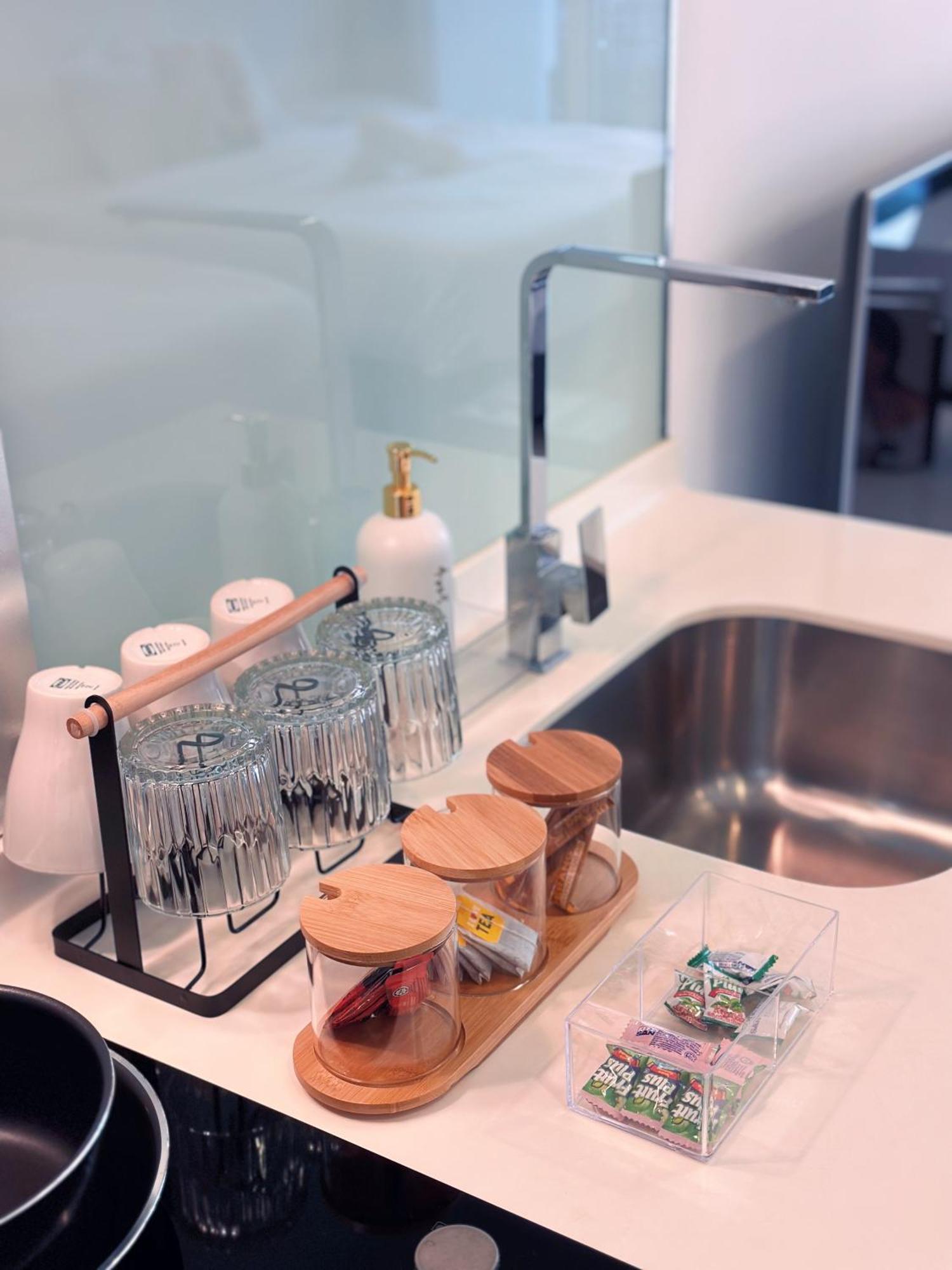 6pax Kl Pavilion At Bukit Bintang Netflix & Wifi Apartment *