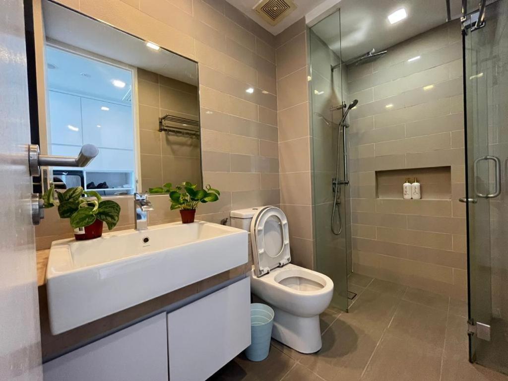 6pax Kl Pavilion At Bukit Bintang Netflix & Wifi * Kuala Lumpur